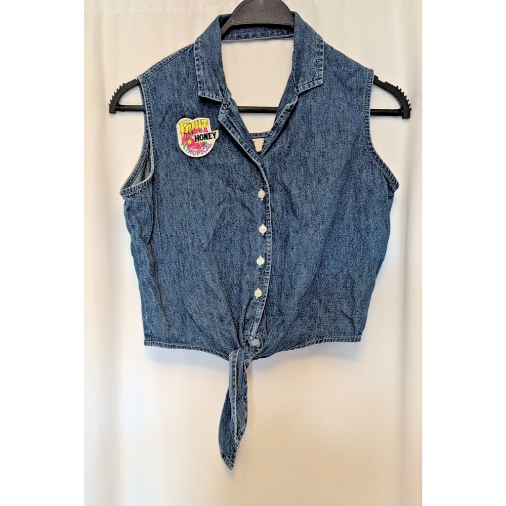 90s VTG Wmn's Top: At Last Classics L sleeveless denim buttons frnt tie w/patch